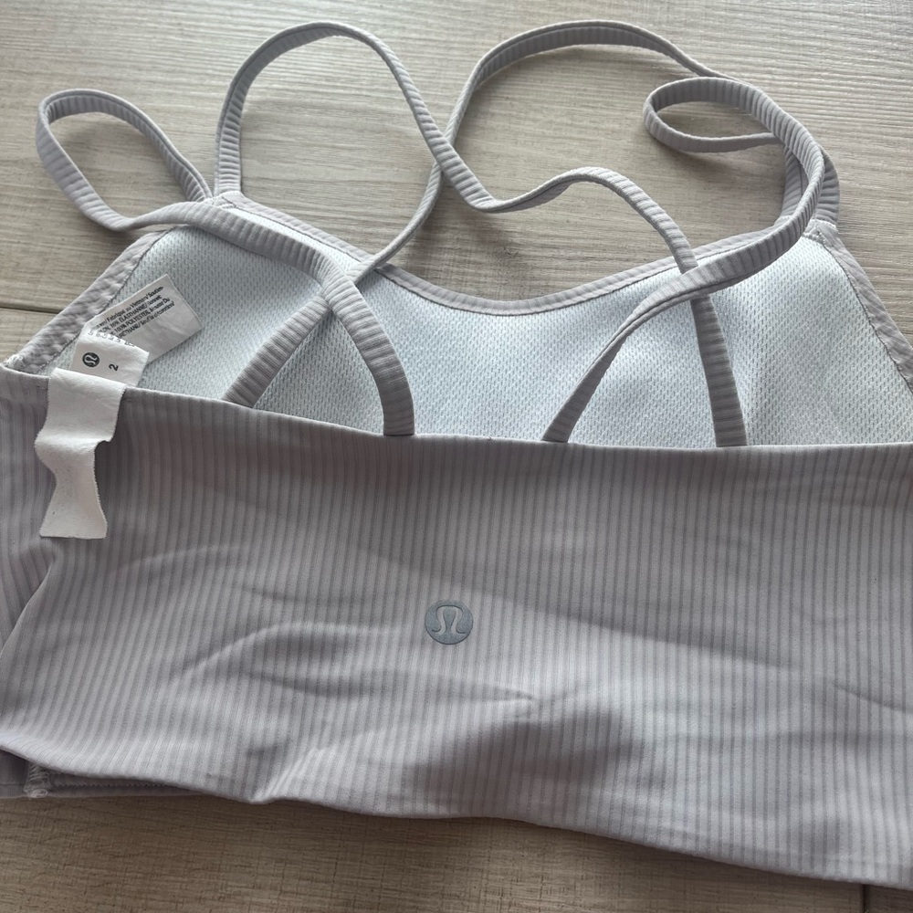 LIKE A CLOUD BRA LULULEMON